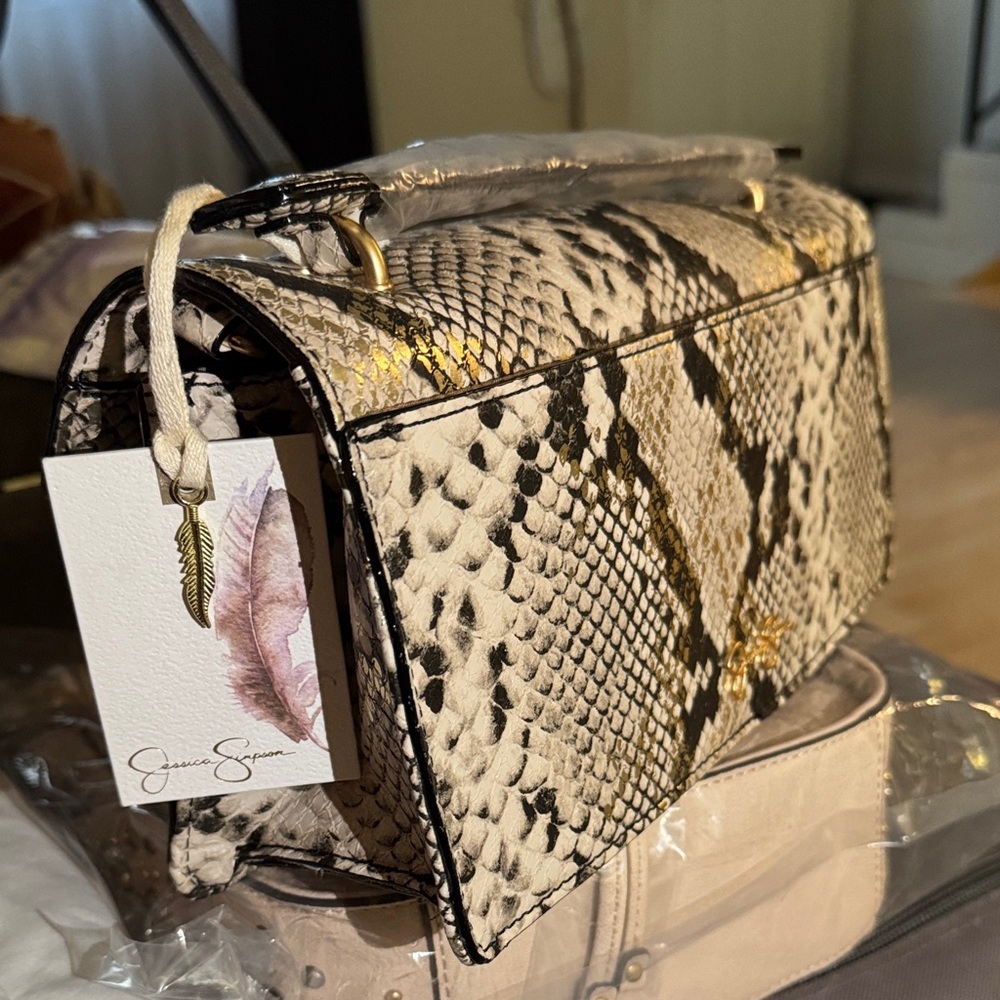 Jessica Simpson Black and Cream Snakeskin Shoulder Bag - Picture 3 of 5